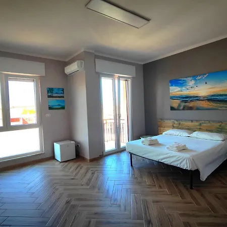 The House Of The Waves Brindisi
